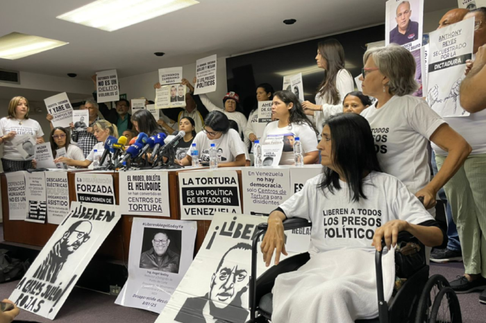 Familiares de presos politicos
